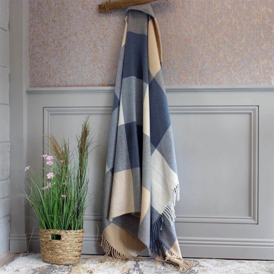 Liv Throw – Blue Beige