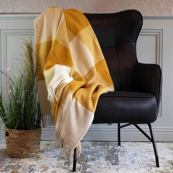 Liv Throw – Yellow Beige