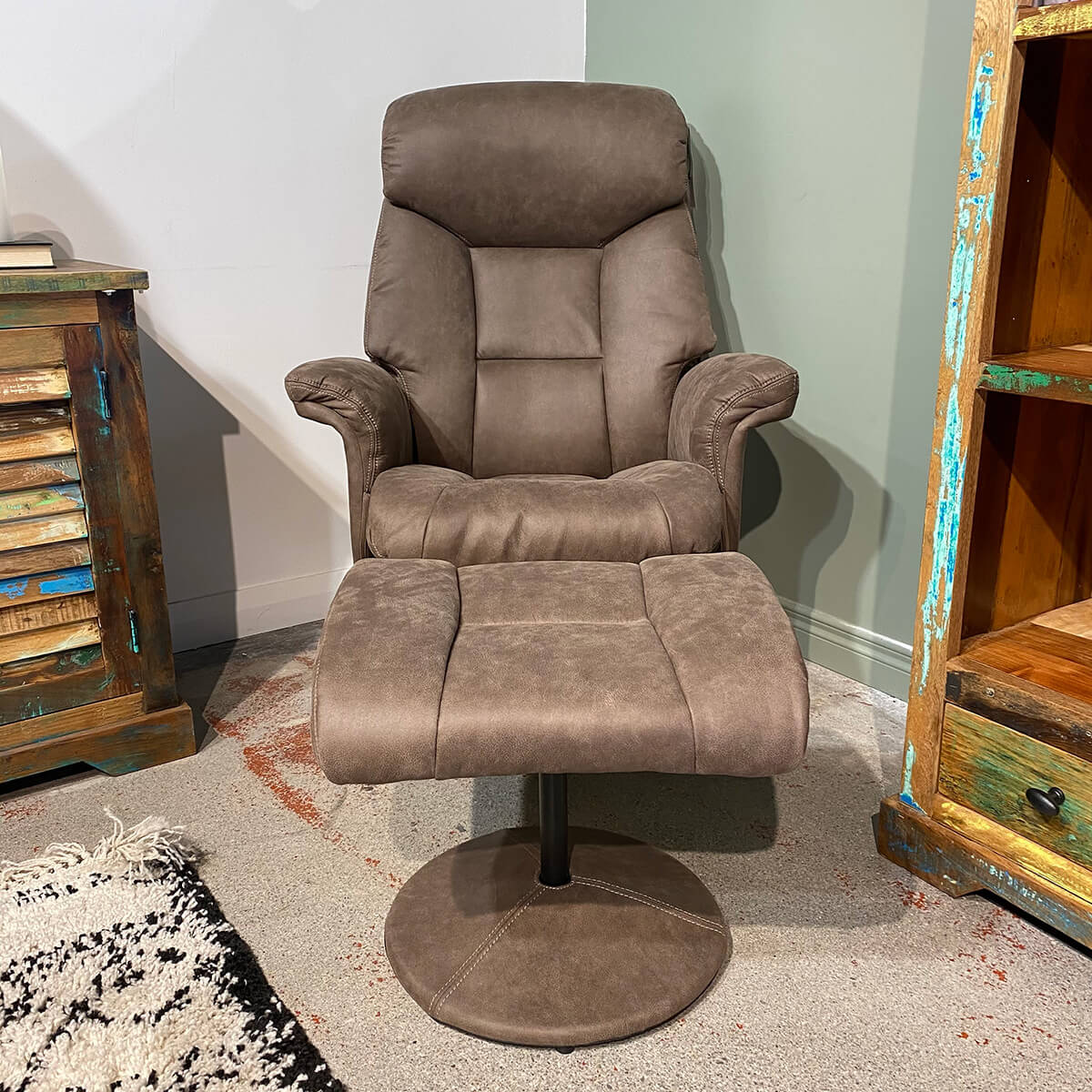 Kentiucky Recliner And Footstool - Brown